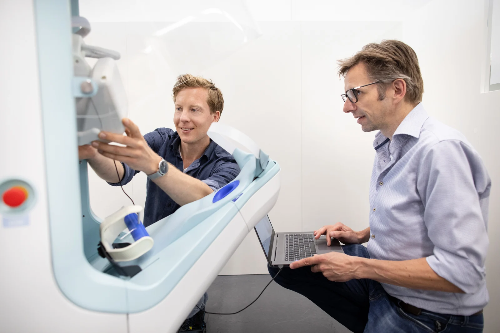 Two engineers working on Aletta